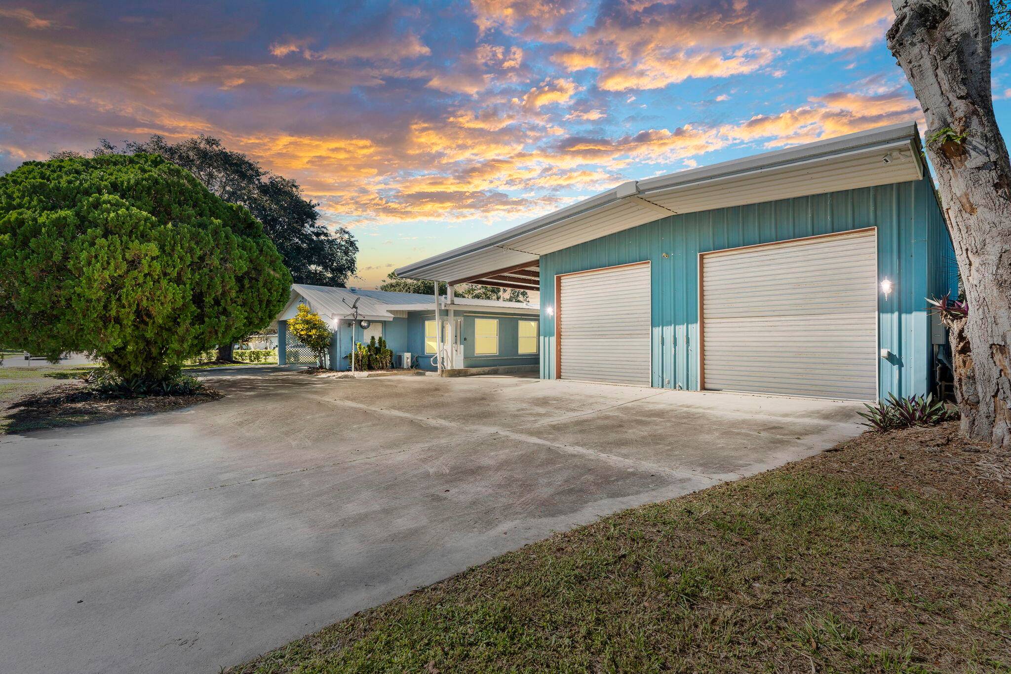 Fully remodeled concrete block home on a corner lot in beautiful Vero Beach !