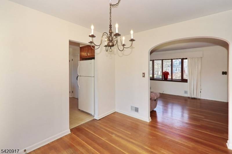 One floor living is what everyone is searching for and this one is not going to last.