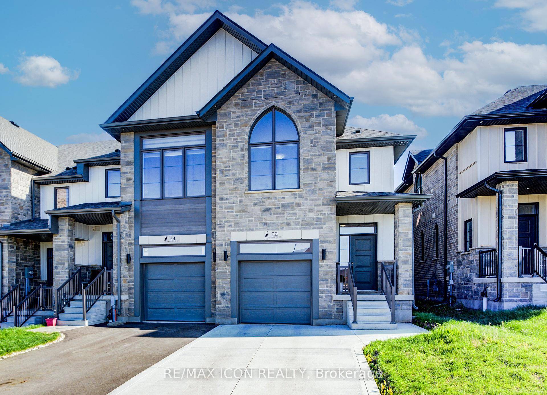 Introducing 22 Sandstone Street, a stunning end unit freehold townhome located in the sought after Westwood Village community in Cambridge.
