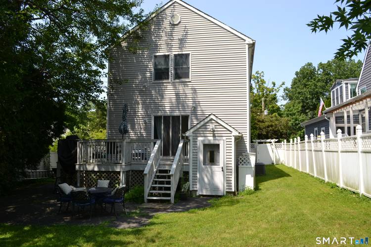 Spacious single family home on cul de sac in desirable mid Ridges neighborhood.