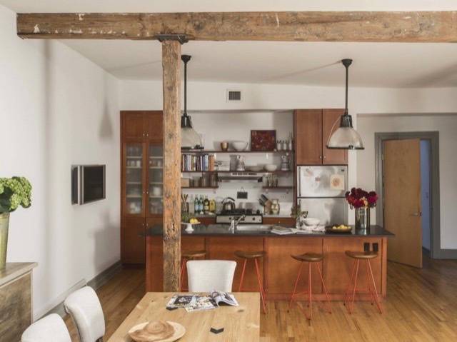 Jumbo sized, corner loft unit with three exposures and 11ft high ceilings.