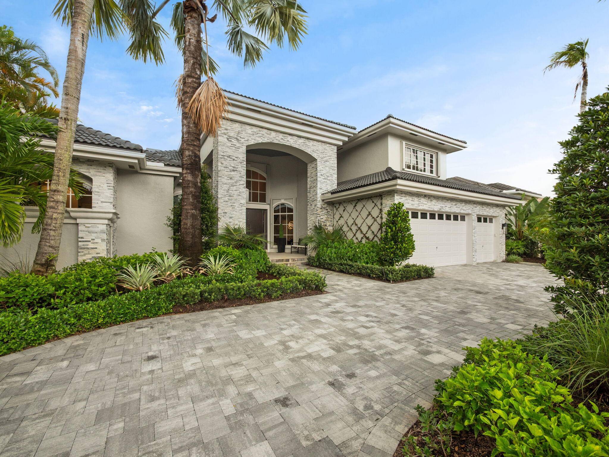 THIS BEAUTIFULLY RENOVATED 4 BEDROOM PLUS OFFICE DEN, 5.