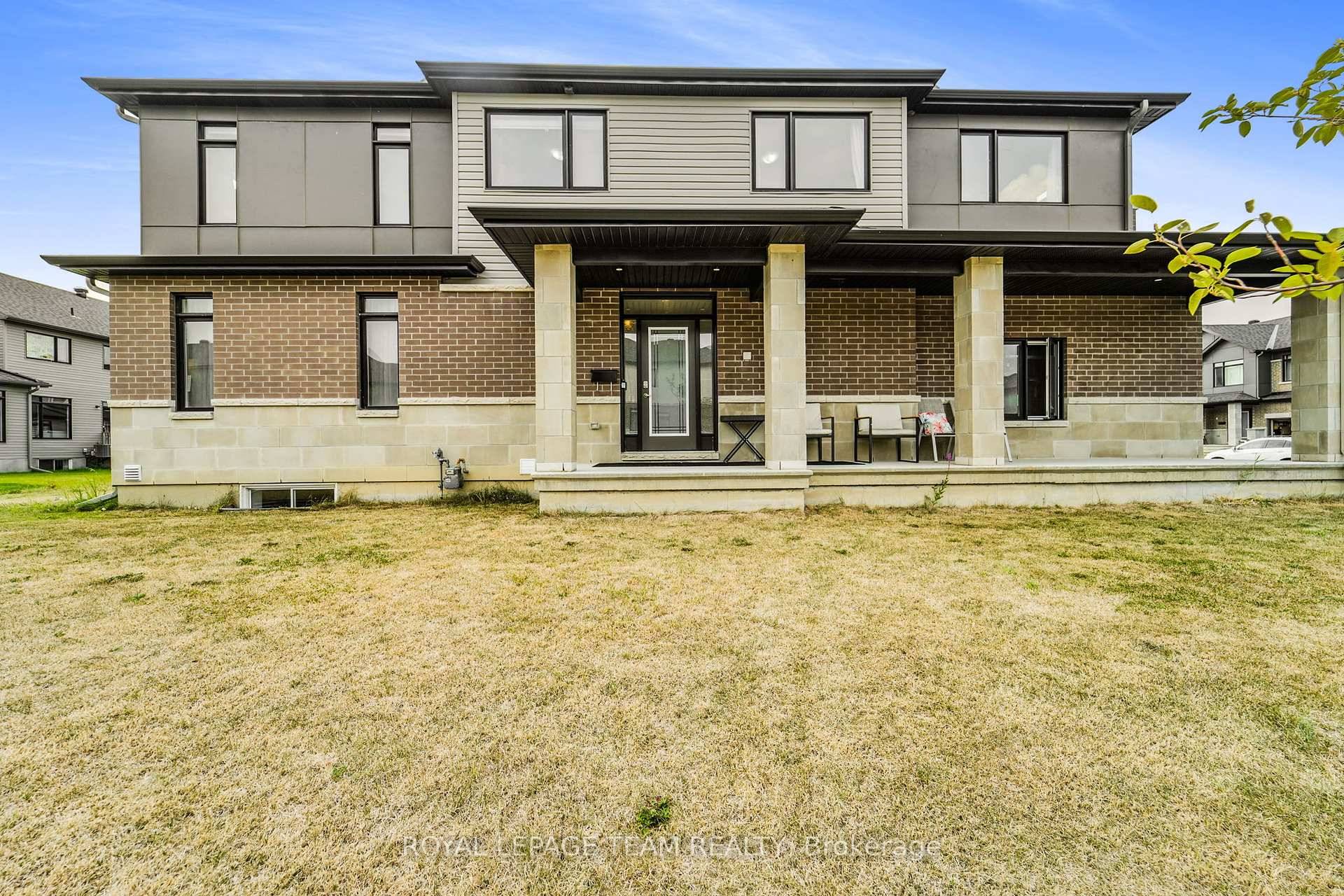 Step into the epitome of modern elegance in Riverside South.
