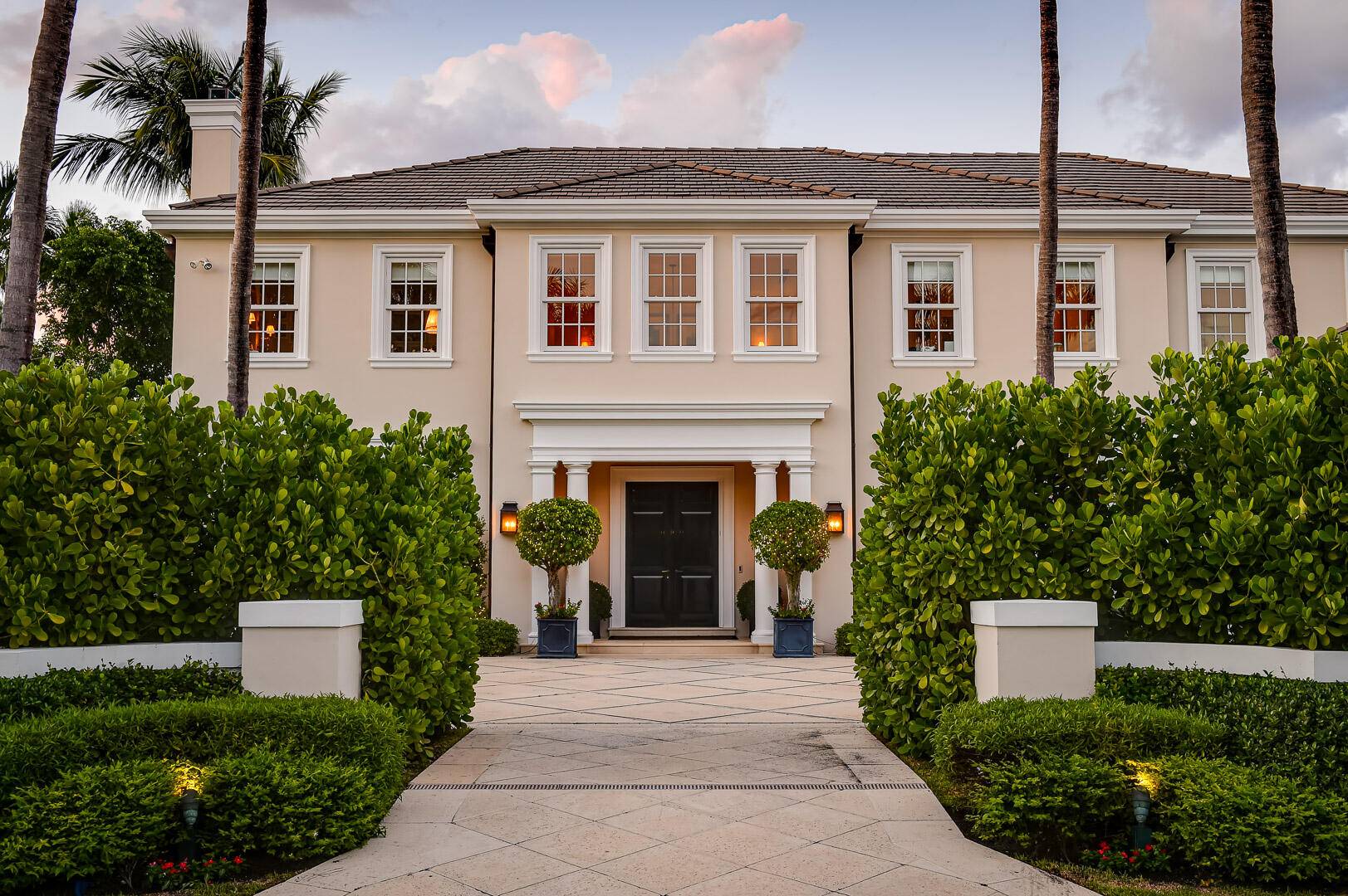 Beautiful 5BR 6. 3BA Traditional Georgian style home located in Palm Beach's acclaimed Estate Section.