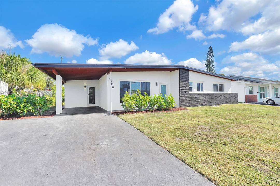 Exquisitely and thoroughly renovated, this incredibly located single family 3 2 with NO HOA awaits your distinguishing tastes !