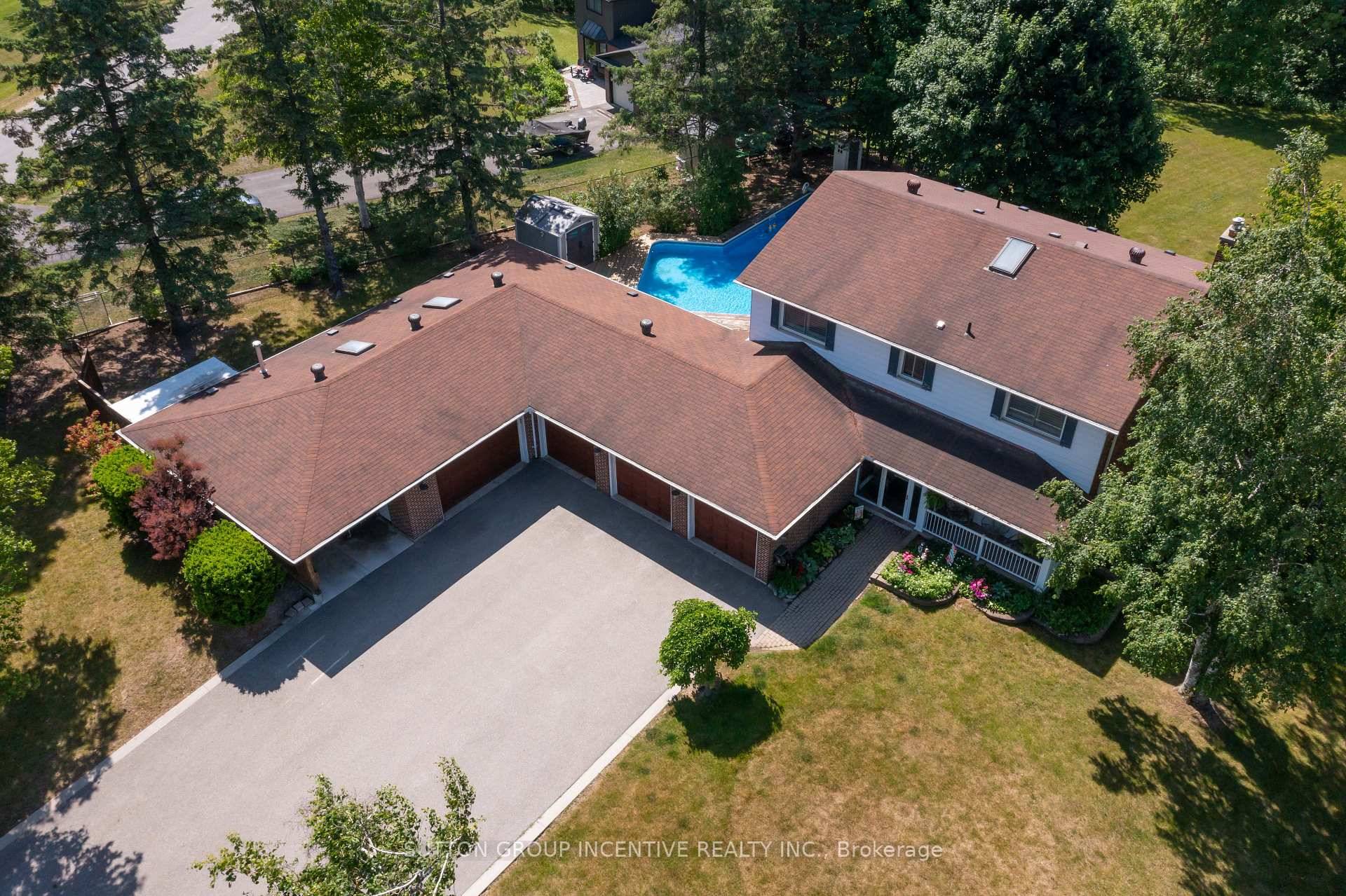 If you are looking for a Prestigious Location in Innisfil, then you have found it on a 2.