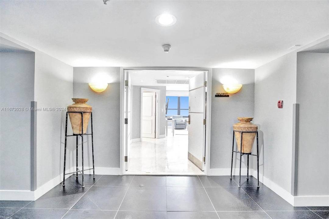 Step into this bright 3BD 3BA furnished penthouse with a large balcony offering stunning ocean, city, and bay views.