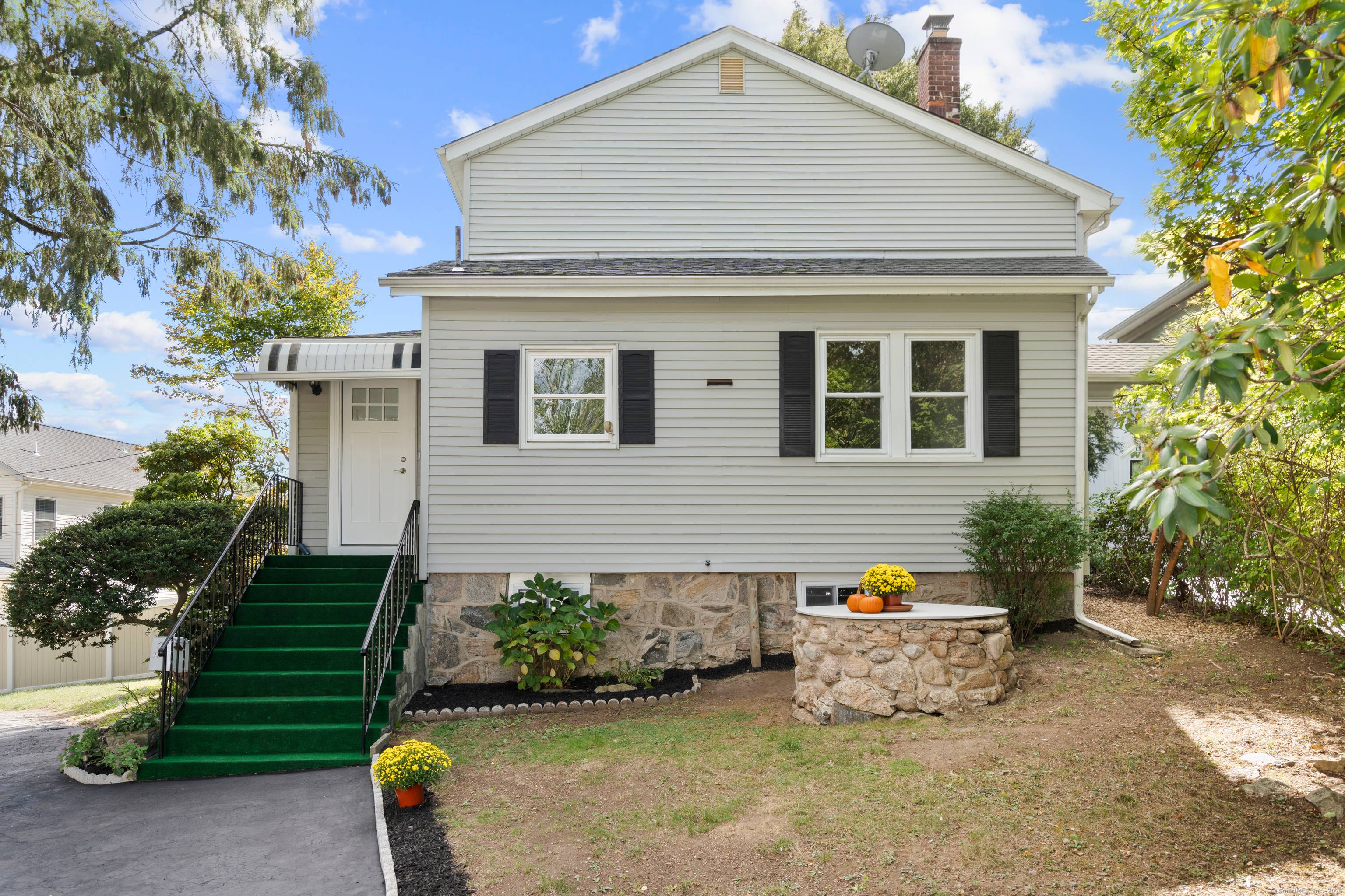 Welcome to this immaculate, fully renovated home in the highly desirable Newfield neighborhood !