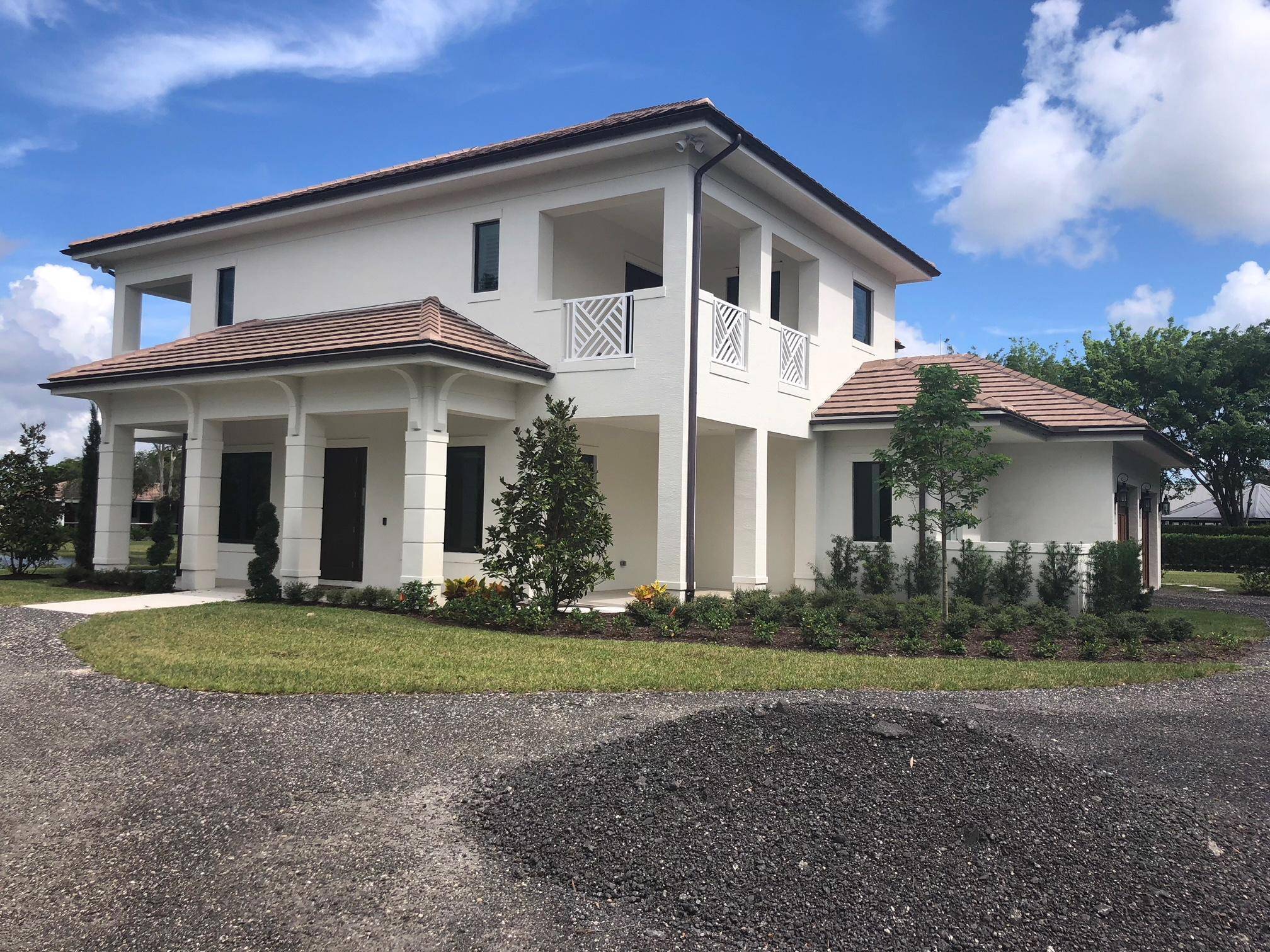 This stunning 2 story home in Saddle Trail was built in 2017 and is available to rent !