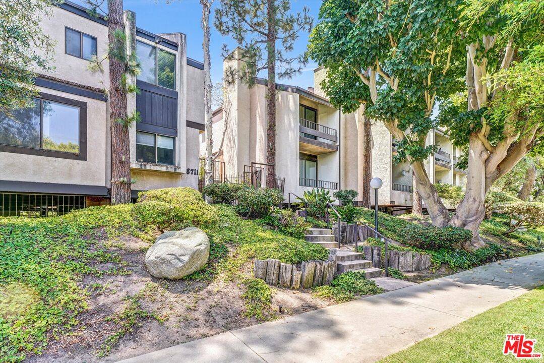 8711   Falmouth Ave 2BR La