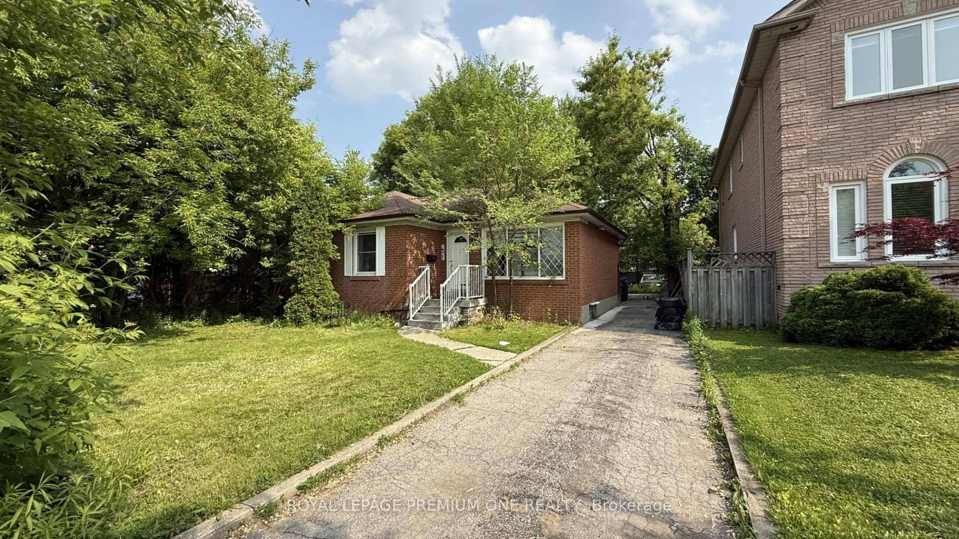Basement Only, Welcome To This 2 Bedroom Basement Apartment Nestled In The Prestigious Willowdale Community !