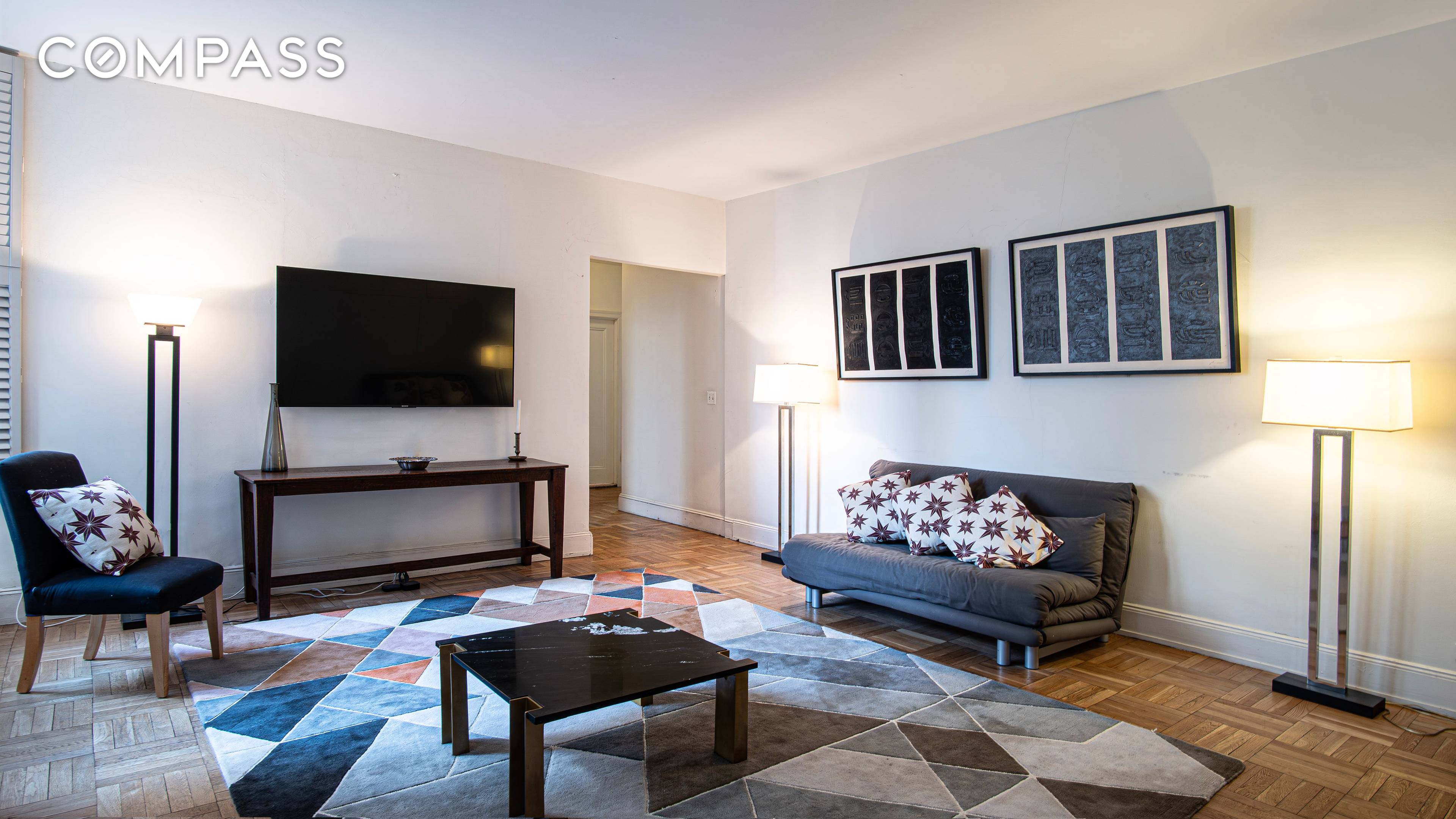 Located centrally on the Upper East Side's Museum Mile, Apartment 4F at 907 Fifth Avenue is the home perhaps away from home you have been waiting for.