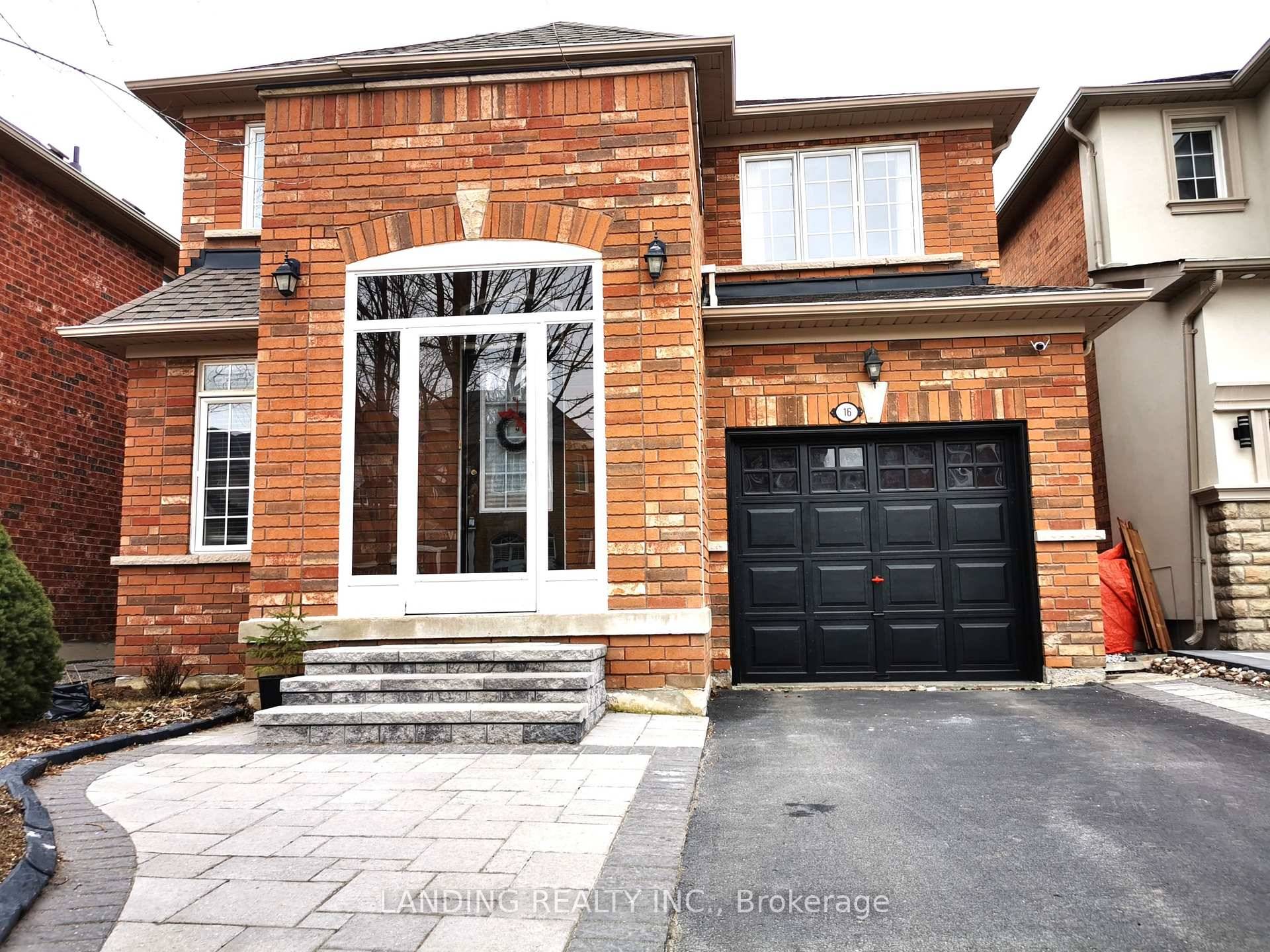 Bright And Cozy Well Maintained 3 Br Detached Home In Most Desired Wismer Area !