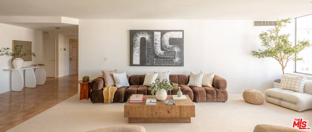 10724   Wilshire Blvd 3BR Westwood La