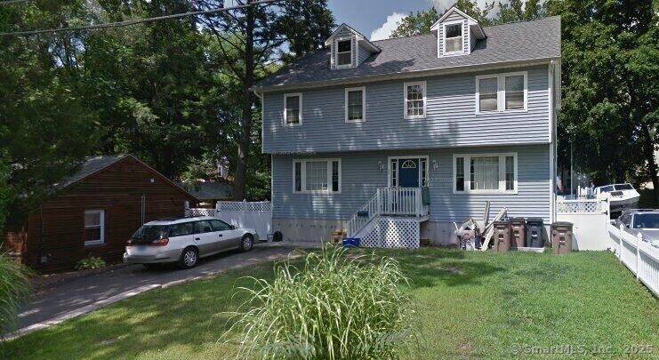 Welcome to this charming single family residence nestled in the heart of Stamford's desirable Glenbrook neighborhood.