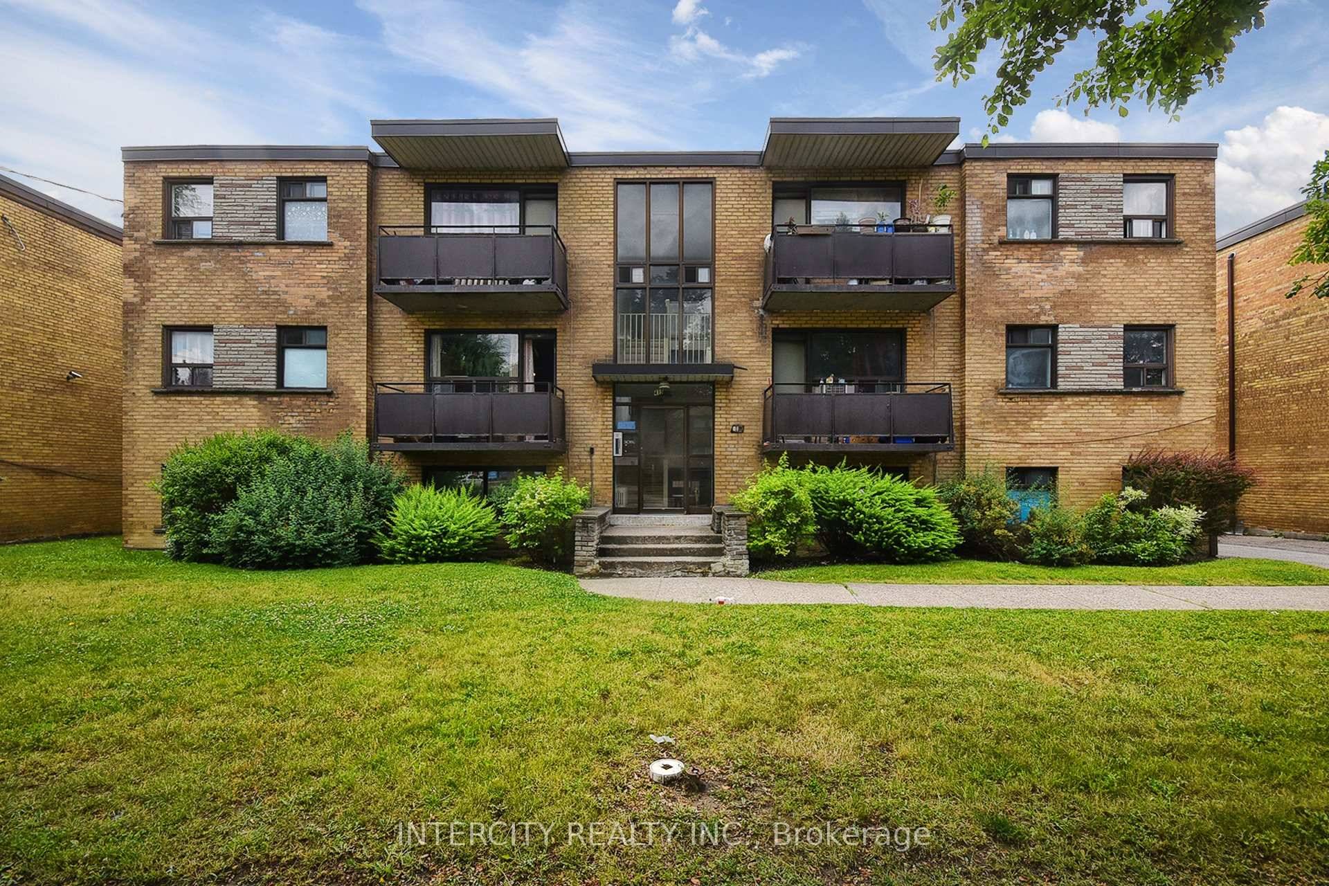 Rarely available ! Solid 10 units multiplex on Wilson Ave, steps to Bathurst !