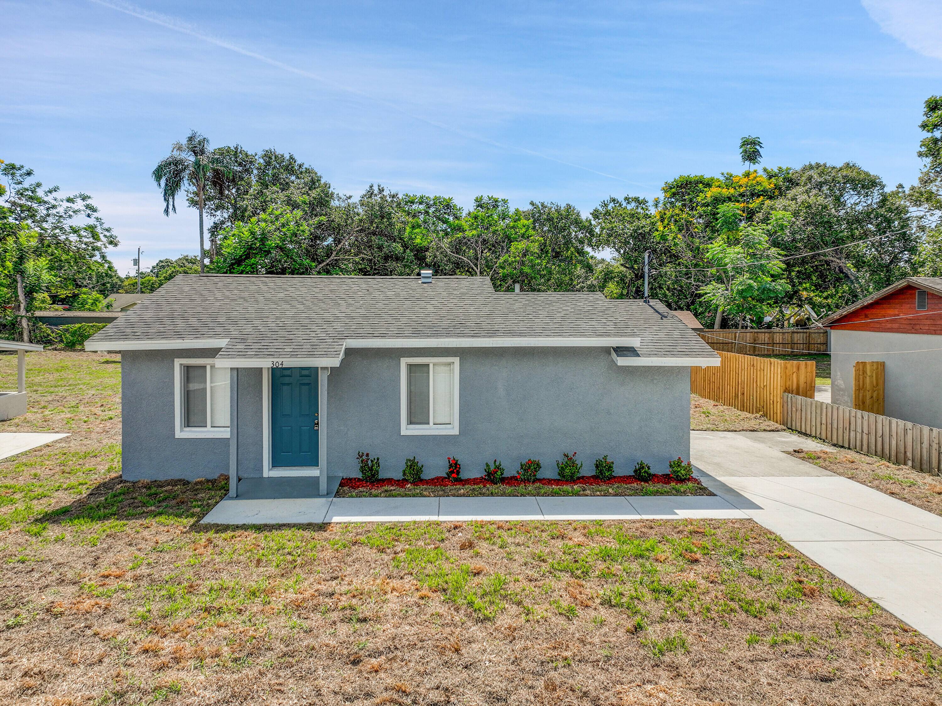 Completely Renovated Move In Ready Investor Opportunity Welcome to 304 N 28th St a beautifully remodeled 3 bedroom, 1 bathroom home nestled on a spacious lot in the heart of ...