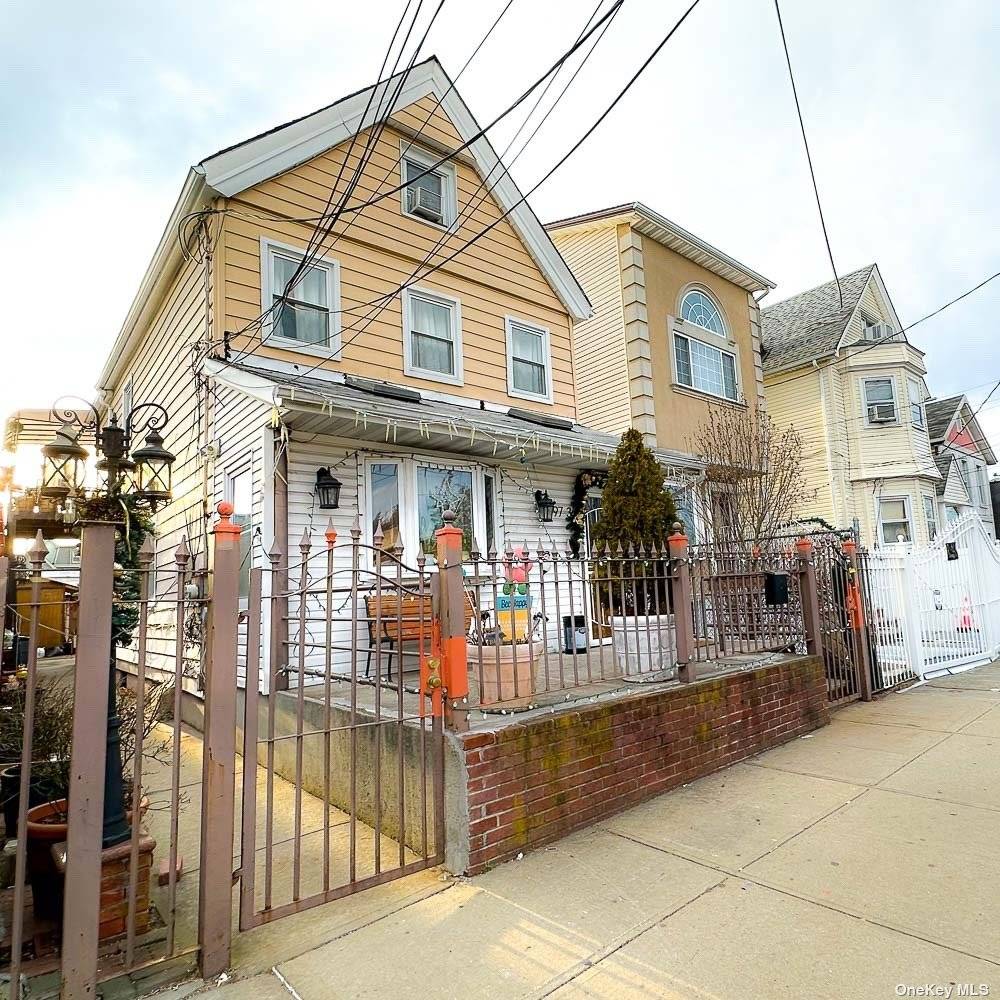 Welcome to Ozone Park, Queens !