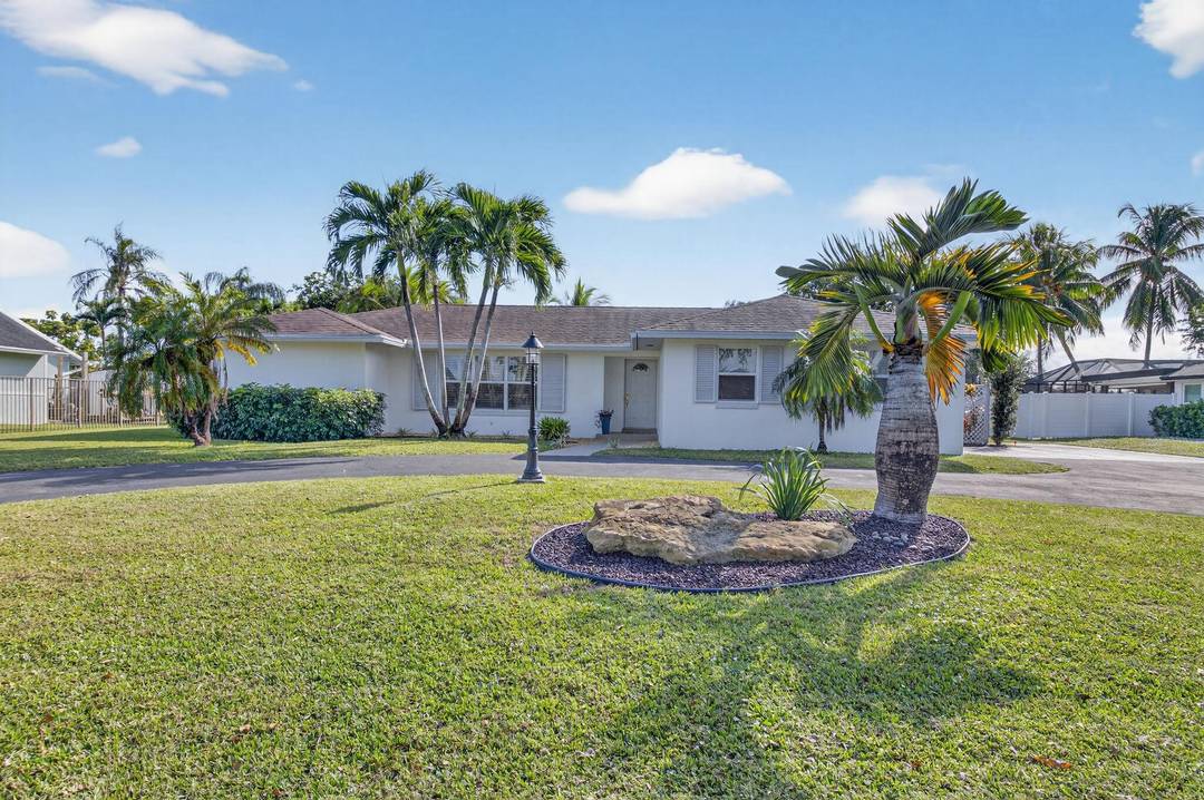 Welcome to this beautifully maintained 3 bedroom 2 bath home in one of Boynton Beach's most desirable communities.