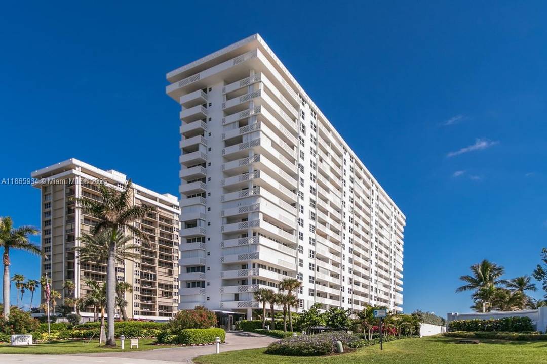 WOW ! ! STEP RIGHT INTO THIS BREATHTAKING 17TH FLOOR UNIT IN CLOISTER BEACH TOWERS.