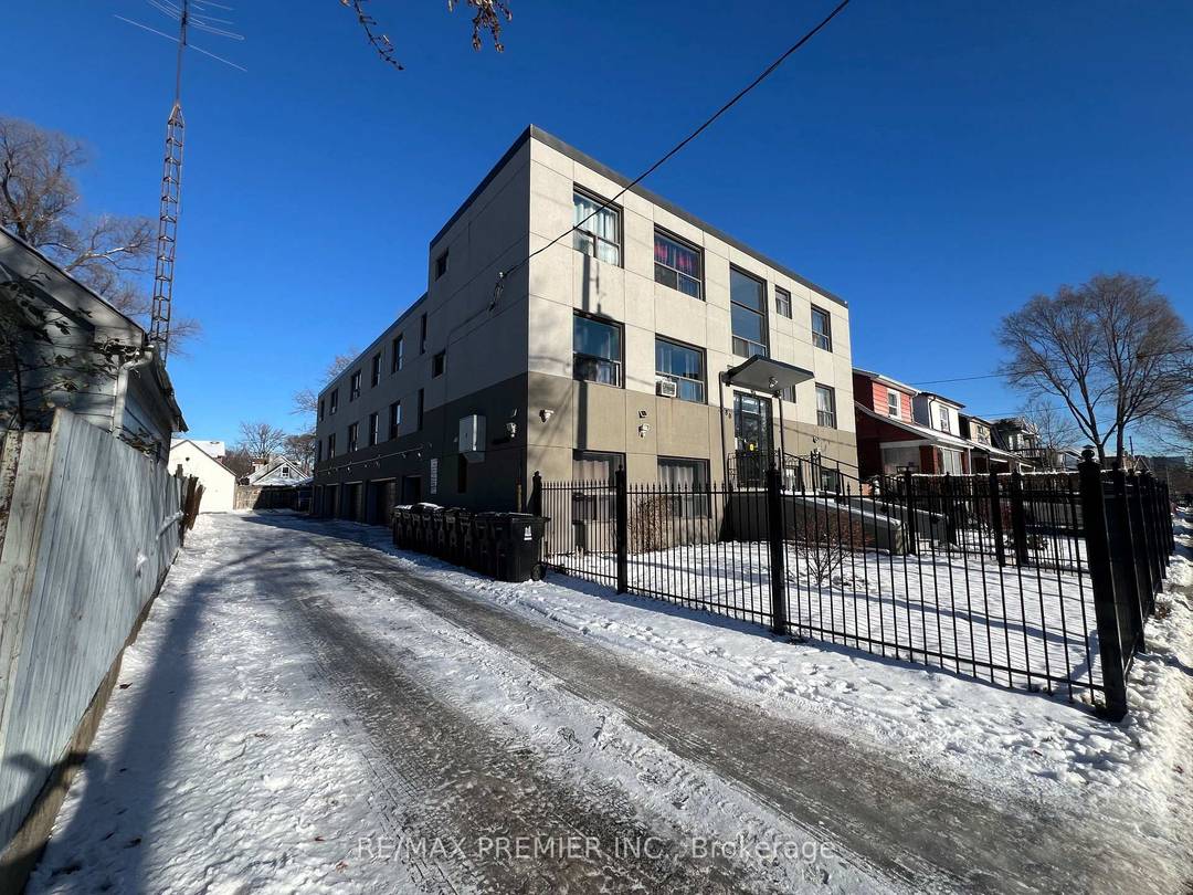 An opportunity to acquire a 3 levels multi plex income producing apartment building has 17 self contained apartments located in one the most desirable locations in Toronto.