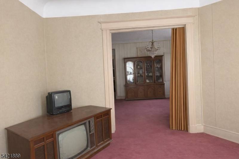 59 ? 61 Beverly Street is a compelling three family investment opportunity offering strong upside and flexible use.