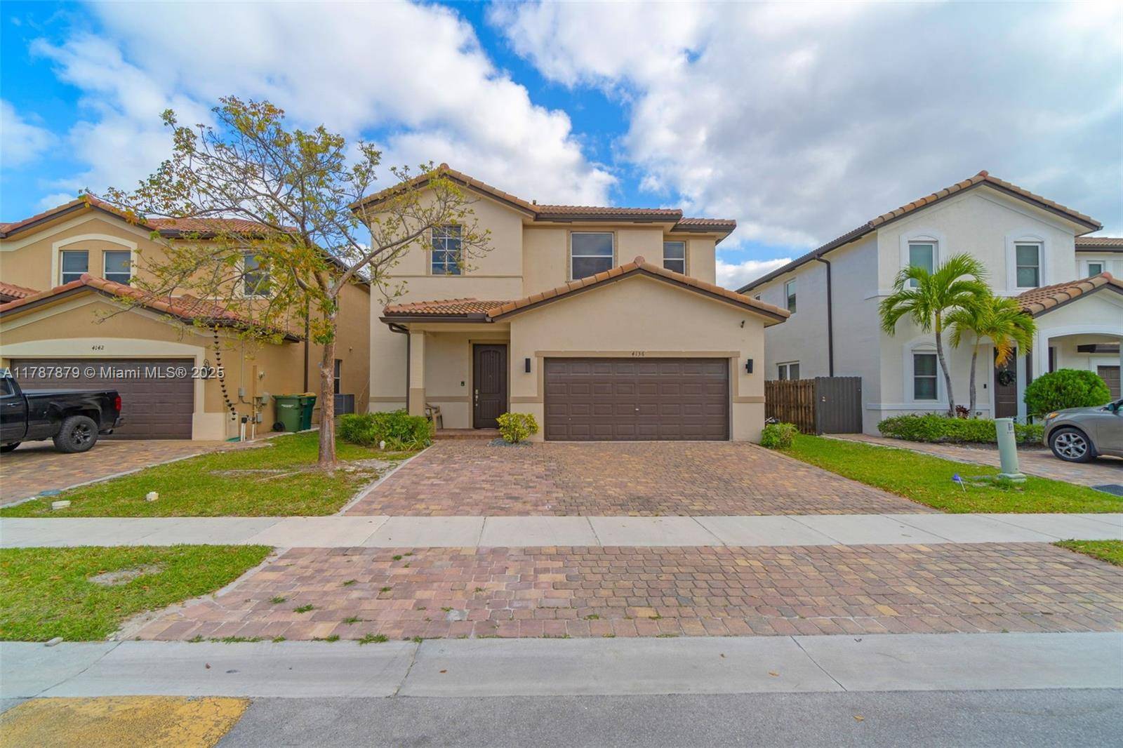 Spacious and well maintained 5 bed, 3.