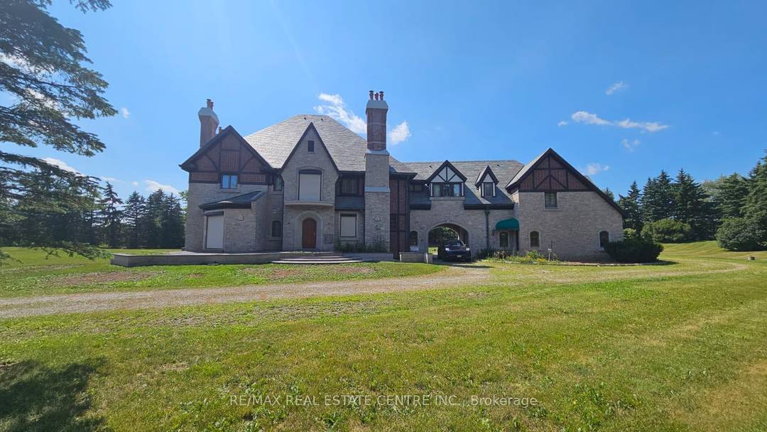 The Pinnacle Of Luxury Welcome To Edgeforest, A Sanctuary Of Unparalleled Luxury And Timeless Design, Nestled On a Meticulously Landscaped 1 Hectare 2.