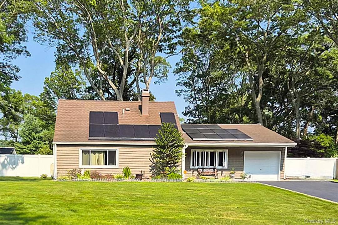 Welcome to this beautifully maintained, move in ready home offering space, privacy, and exceptional outdoor living features today s buyers are actively searching for.