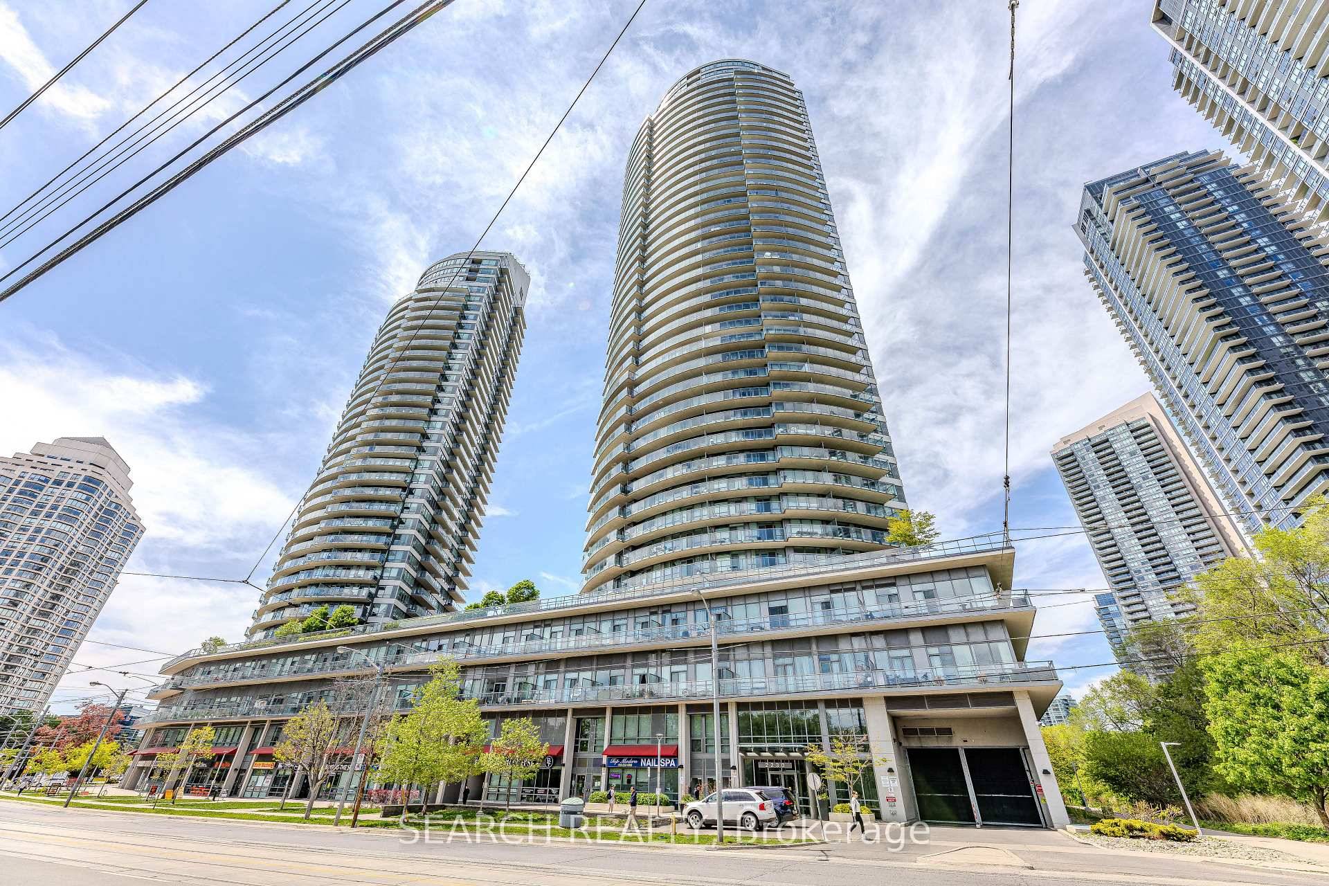 This amazing, close to 800 sq ft, two bedroom corner unit is featuring magnificent unobstructed lake and Marina views.