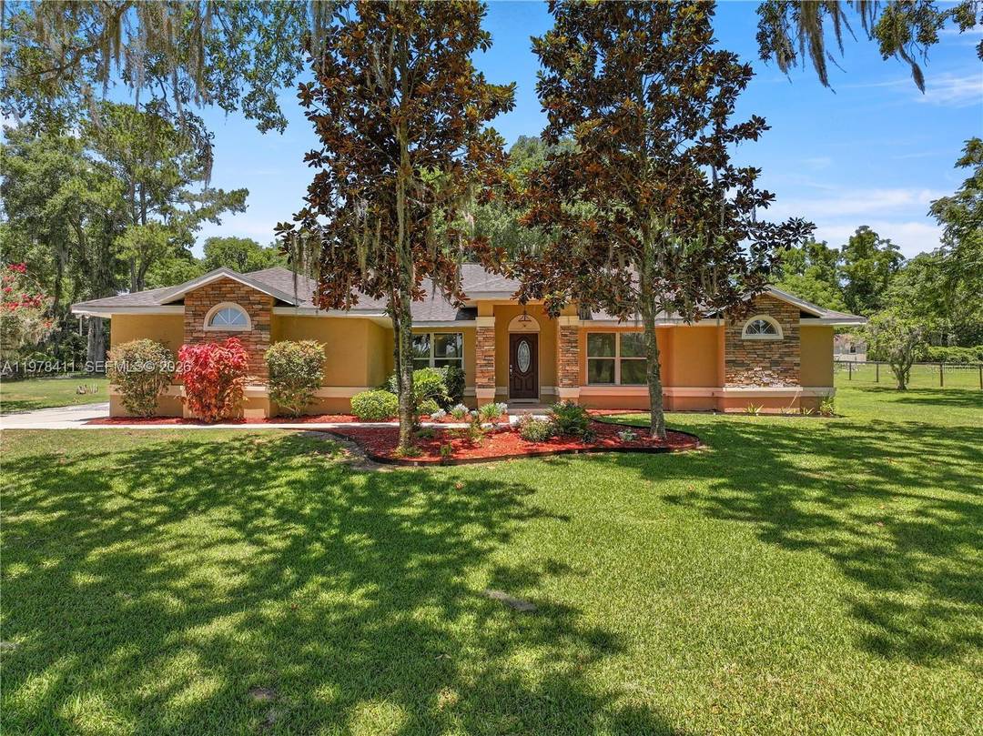 Beautiful 4 bedroom, 2 bath pool home on 1.