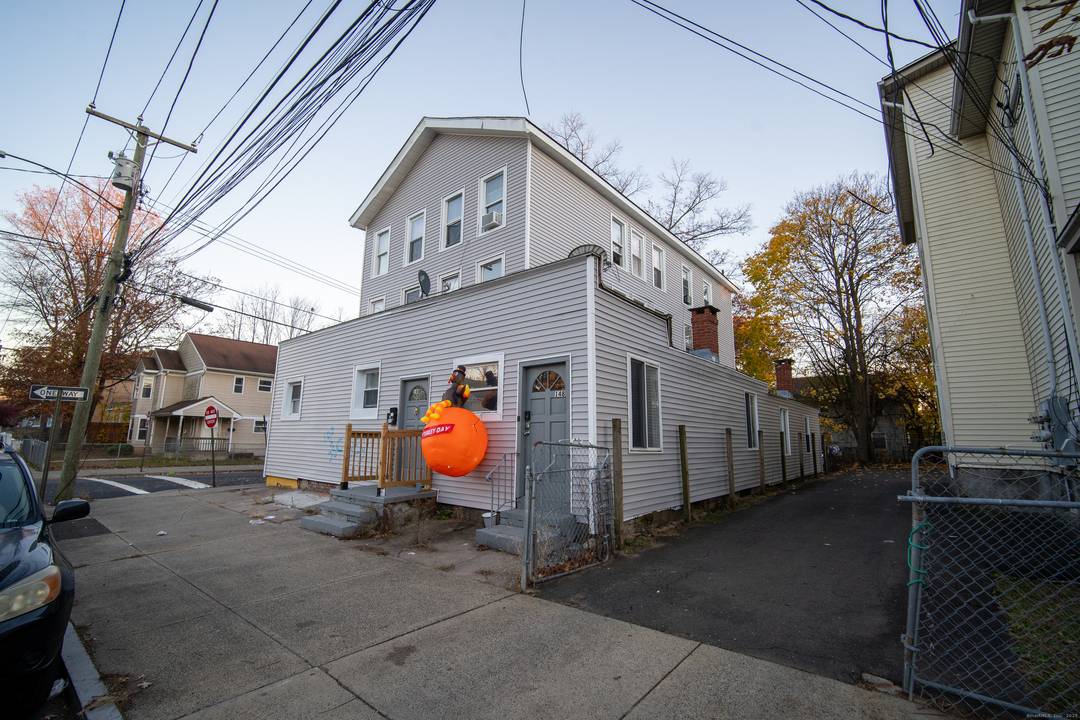 Freshly updated 4 unit property in New Haven with everything redone.