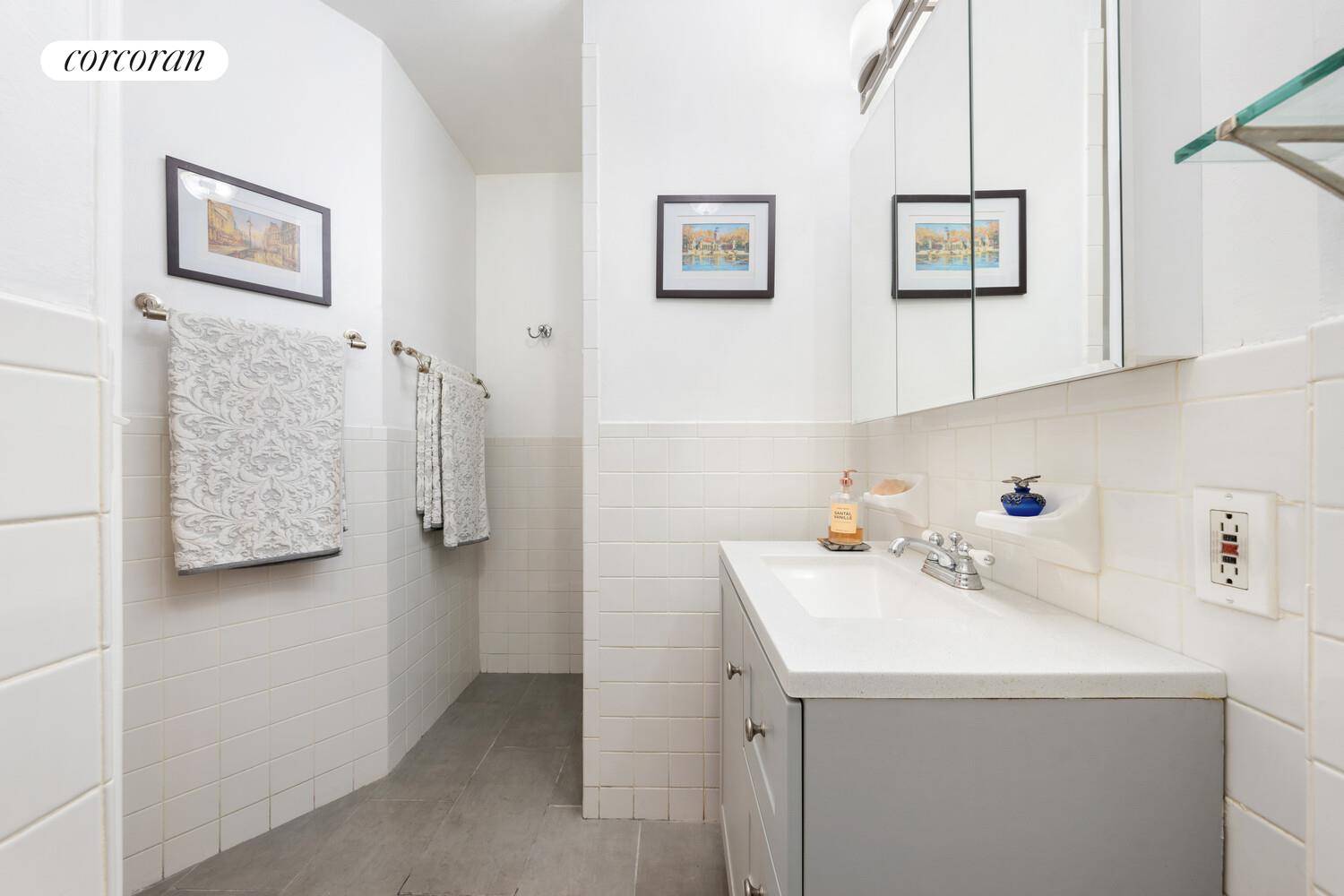Upper East Side Townhouse Elegance with Income Generating Potential A rare opportunity to own a fully renovated, 20 foot wide, 4 family townhouse on a quiet, tree lined block in ...