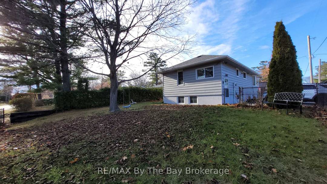 Fully furnished and equipped 5 bedroom, 2 bathroom home available for long term rental.