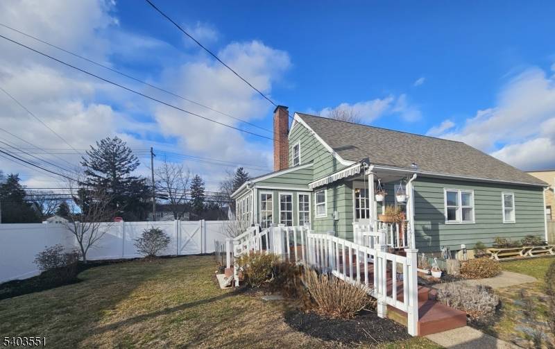 Wonderful 4 bedroom 2. 5 bath home in great Pompton Plains location.