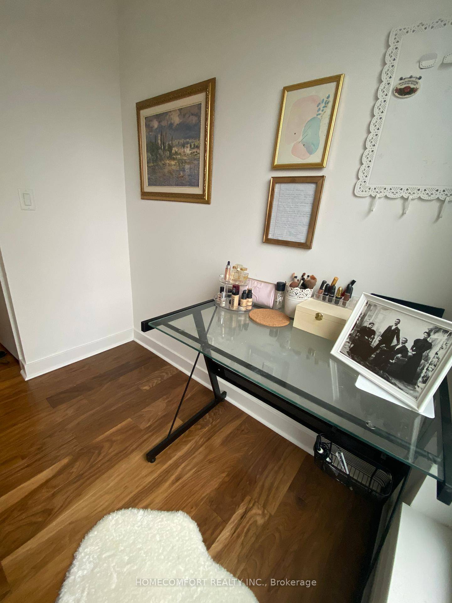 Located at the high demand Yonge Eglinton area, boutique Neon Condo conveniently access to almost everything Subway, ttc, shops, schools, theatre, library amp ; restaurants.