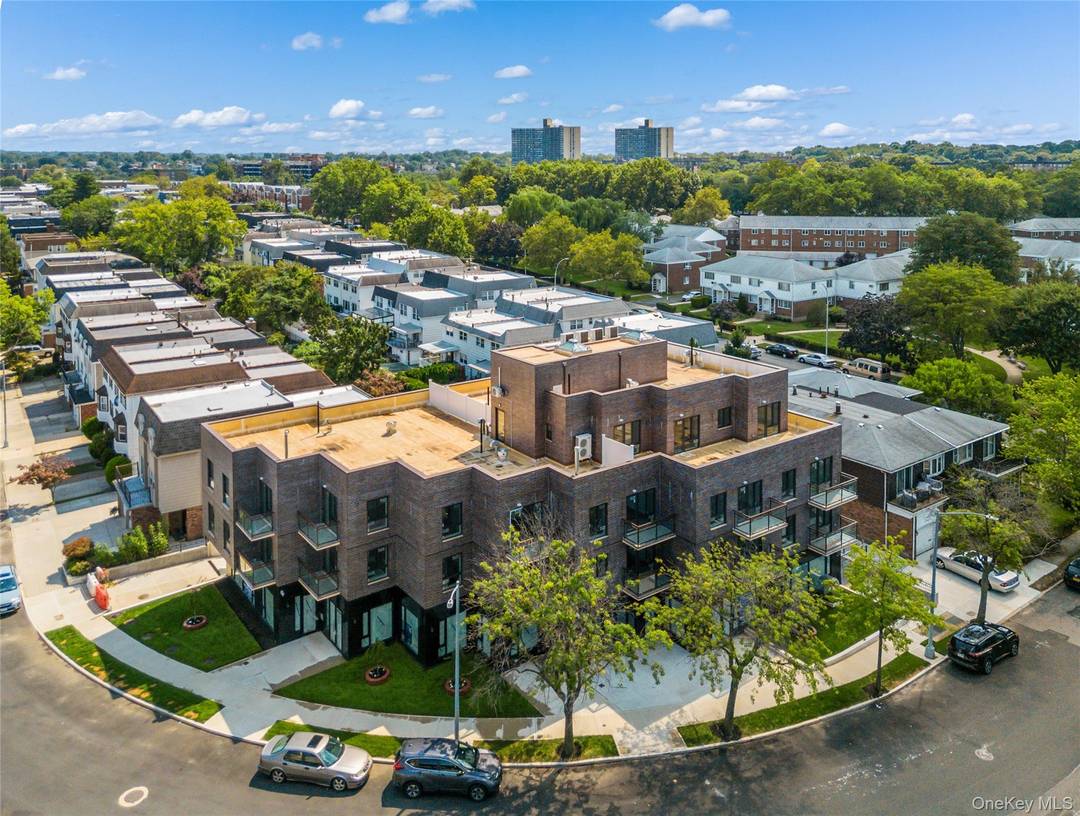 Modern 2 Bedroom, 2 Bath Condominium in Bay Terrace Welcome to your new home in the heart of Bay Terrace !