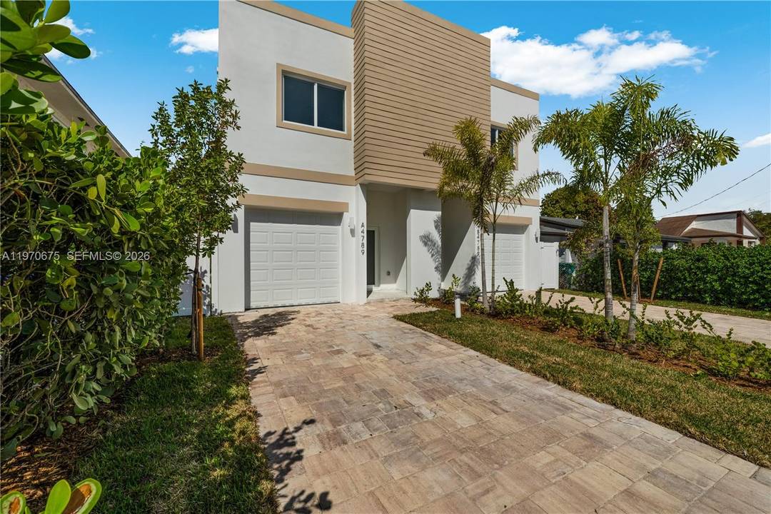 Brand new construction townhhome offering 1, 882 SF of living space in the heart of Miami.