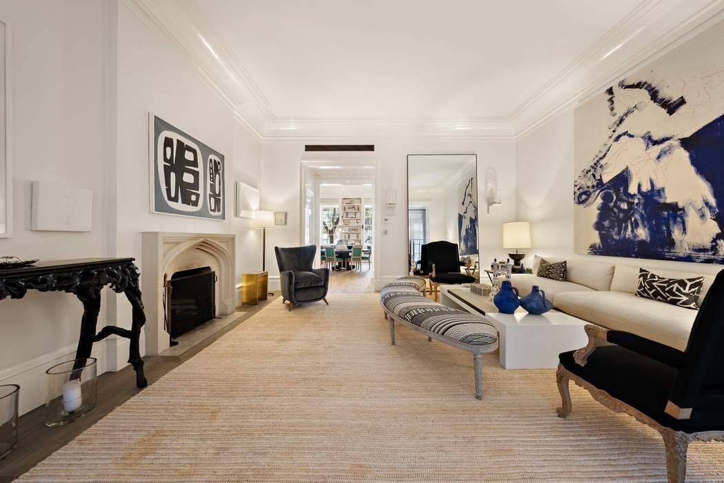 With a prime and perfect West Village location, this glorious townhouse features an exquisite renovation by Architectural Digest s AD100 designer Stephen Gambrel.