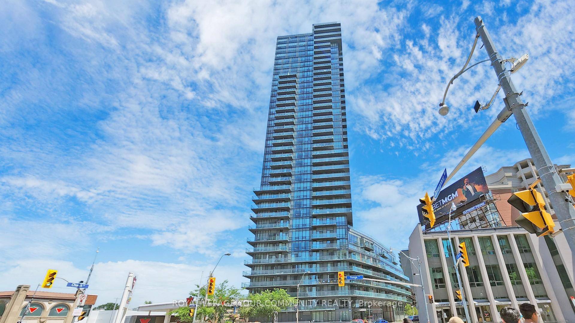 Luxurious 3 Bedroom South Eastern Facing Corner Suite in the heart of Rosedale Yorkville.