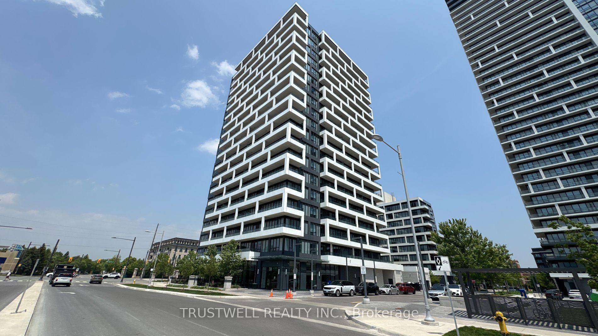 Beautifully maintained and thoughtfully designed 1 1 bedroom, 1 bathroom condo nestled in the heart of Uptown Markham, one of the city's most sought after master planned communities by Times ...