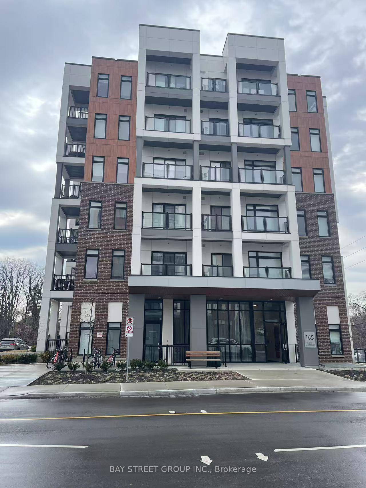 One Parking Included. Spacious 1 Bedroom plus den, 1 Bathroom Suite located in the newly complete Keelesdale comunity in the heart of Midtown Toronto Eglinton amp ; Keele, Den could ...