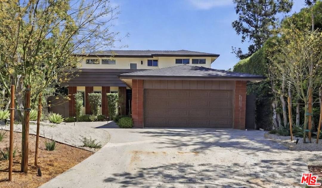 444 S Windsor Blvd 5BR La