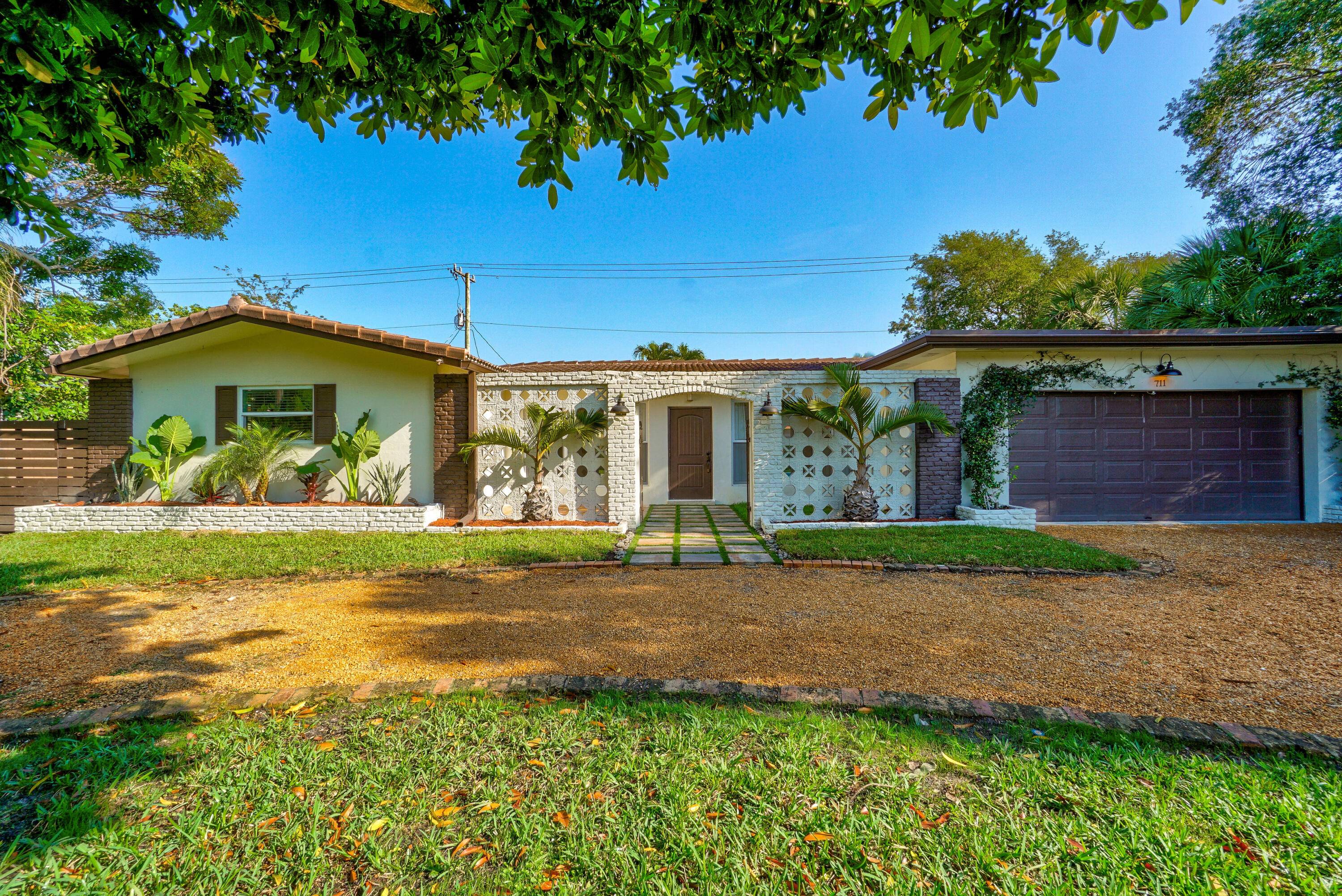 Welcome home to this stunning single family pool home located in the highly sought after community of Chapel Hill !