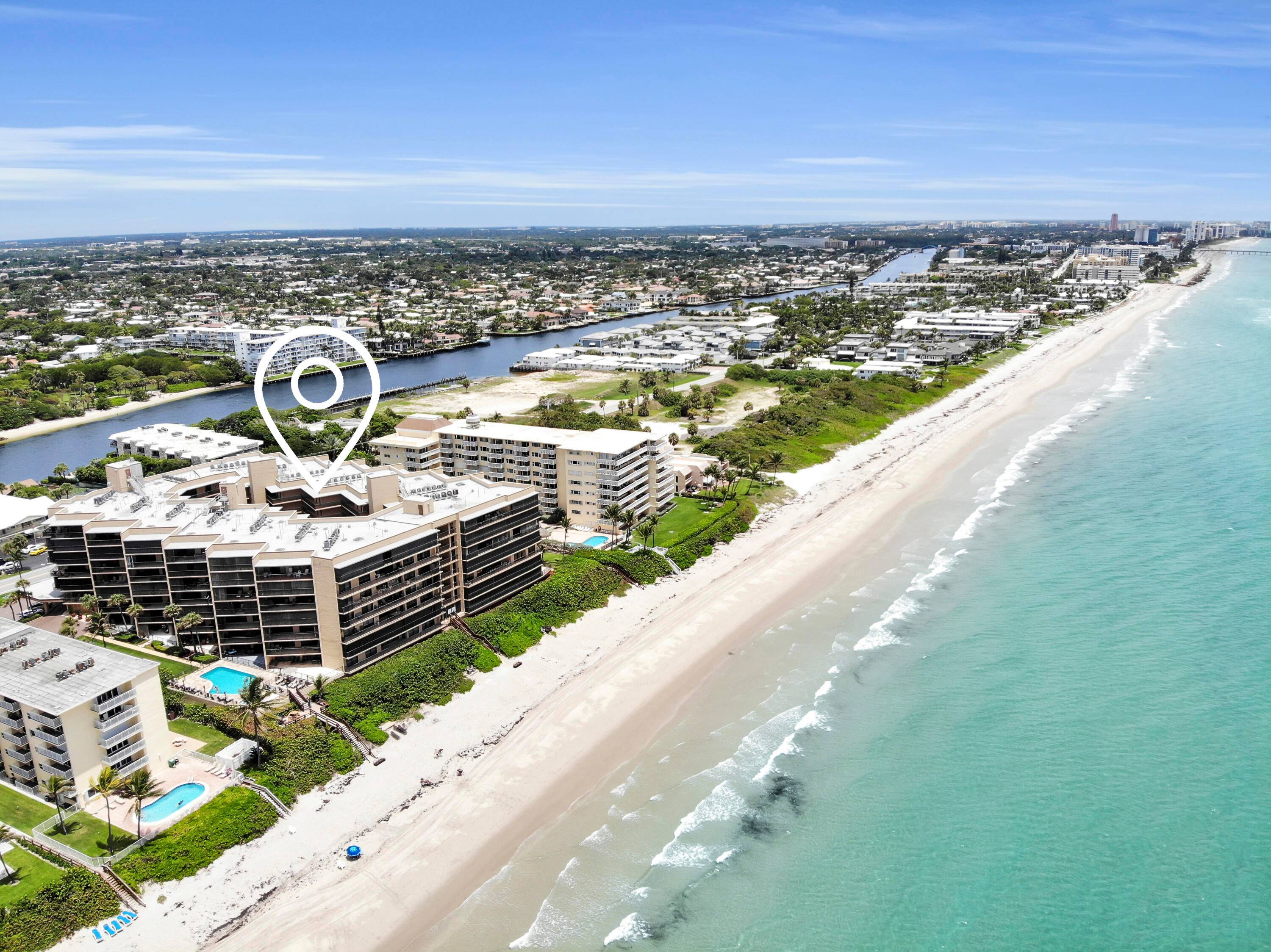 OCEAN SIDE BEACH CONDO WITH STUNNING UNOBSTRUCTED OCEAN VIEWS from its Huge Balcony at the Luxurious ''Overlook Condo'' on Hillsboro Mile, the most sought after location of the Golden Beaches.