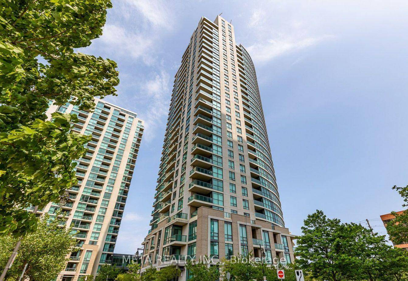 Welcome to this highly desirable 1 Bedroom Den, 1 Bath suite in the sought after One Sherway community !