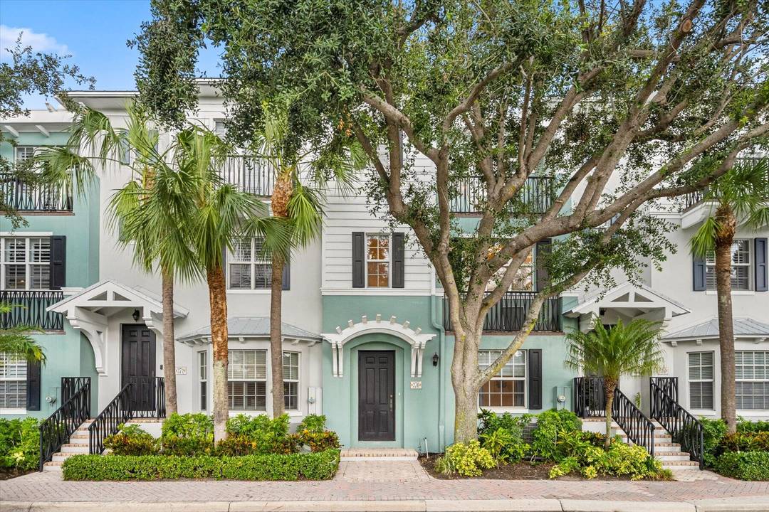 Welcome to Your Renovated Delray Beach Townhouse.