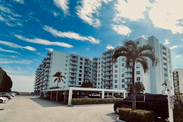 Plan NOW for The Season at the Patrician Condo with Direct Ocean Views and access to the Beach.