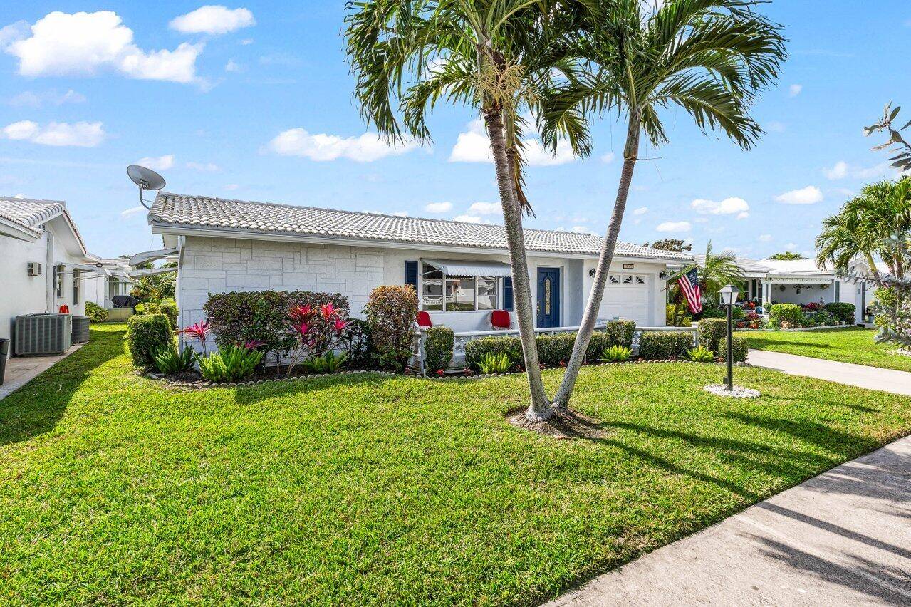Here is your OPPORTUNITY to own this well maintained 2 Bed 2 Bath 1 CG home in the vibrant 55 community Leisureville !