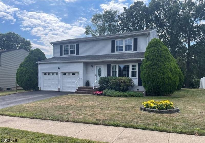 Looking for a warm, inviting home tucked away in a peaceful, private setting ?